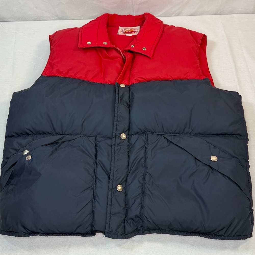 Vintage Sun Down puffer vest Made in the USA Bold colorblock red and navy